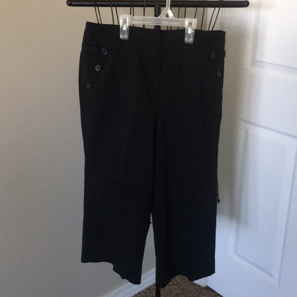 Black Capris